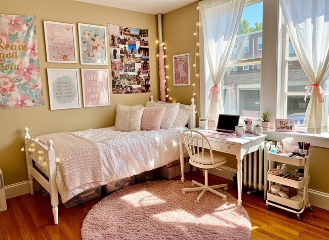 Building Photo - 72 Egmont St