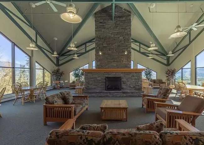 Building Photo - Silverthorne 2BR at Treehouse! Year lease!...