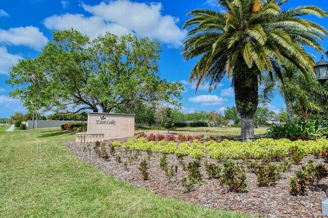 Building Photo - 6219 Aventura Dr