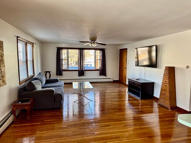 Building Photo - 156 Nichols Ave