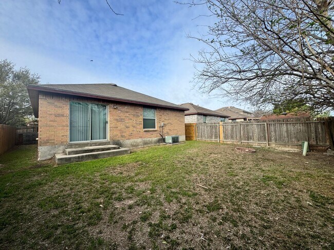 Building Photo - FRESHLY PAINTED  | ONE STORY  |  OPEN CONCEPT  |  GREAT LOCATION: 1604 & SHAENFIELD