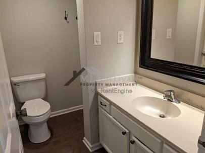 Building Photo - 4101 Five Oaks Dr