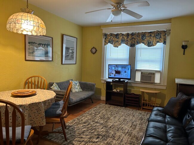 Building Photo - 4805 Ventnor Ave