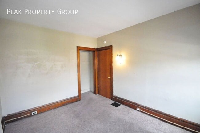 Building Photo - 173 E 11th Ave