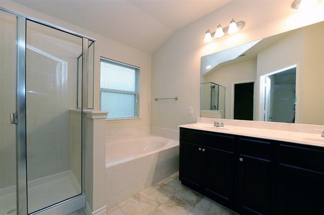 Building Photo - 1917 Megan Creek Dr