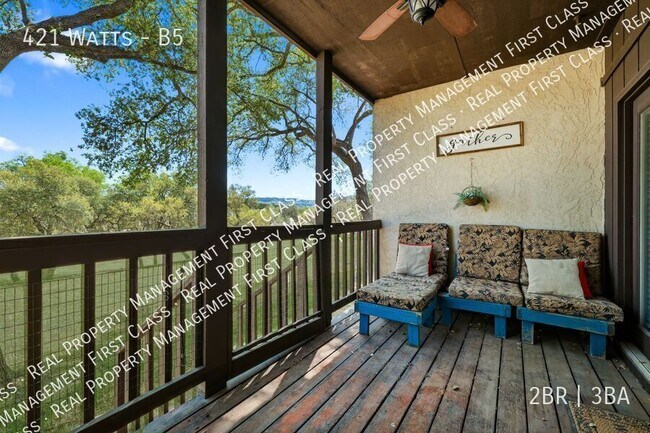 Building Photo - 421 Watts-B5