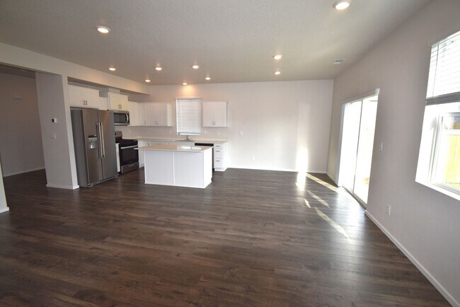 Building Photo - Beautiful Home in Cul De Sac!