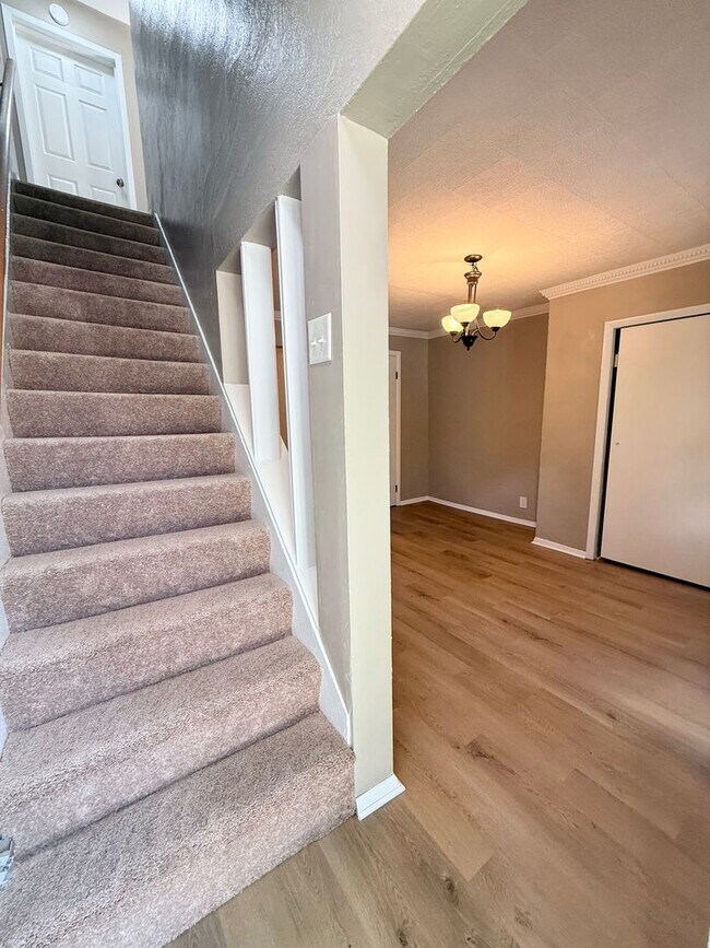 Building Photo - 3 Bed, 1.5 Bath in Overbrook/ Brookline for rent- Huge yard and great layout!