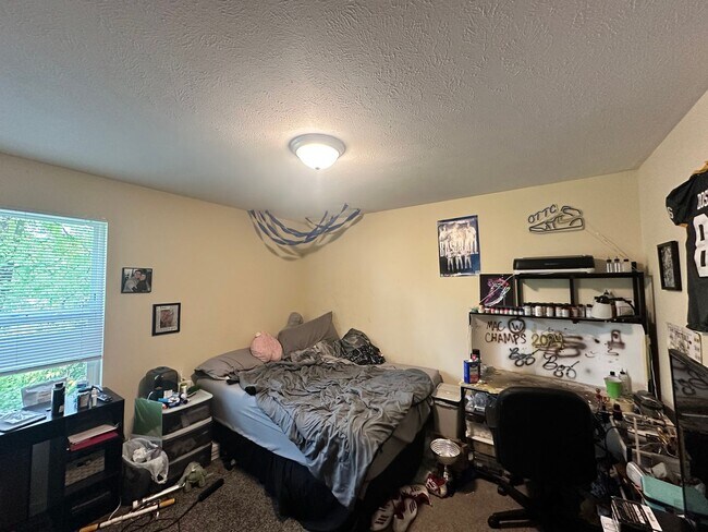 Building Photo - 1207-1207 Euclid Ave