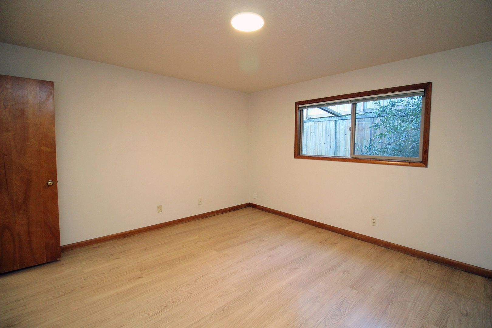 Building Photo - 3200-3236 SW Marigold St