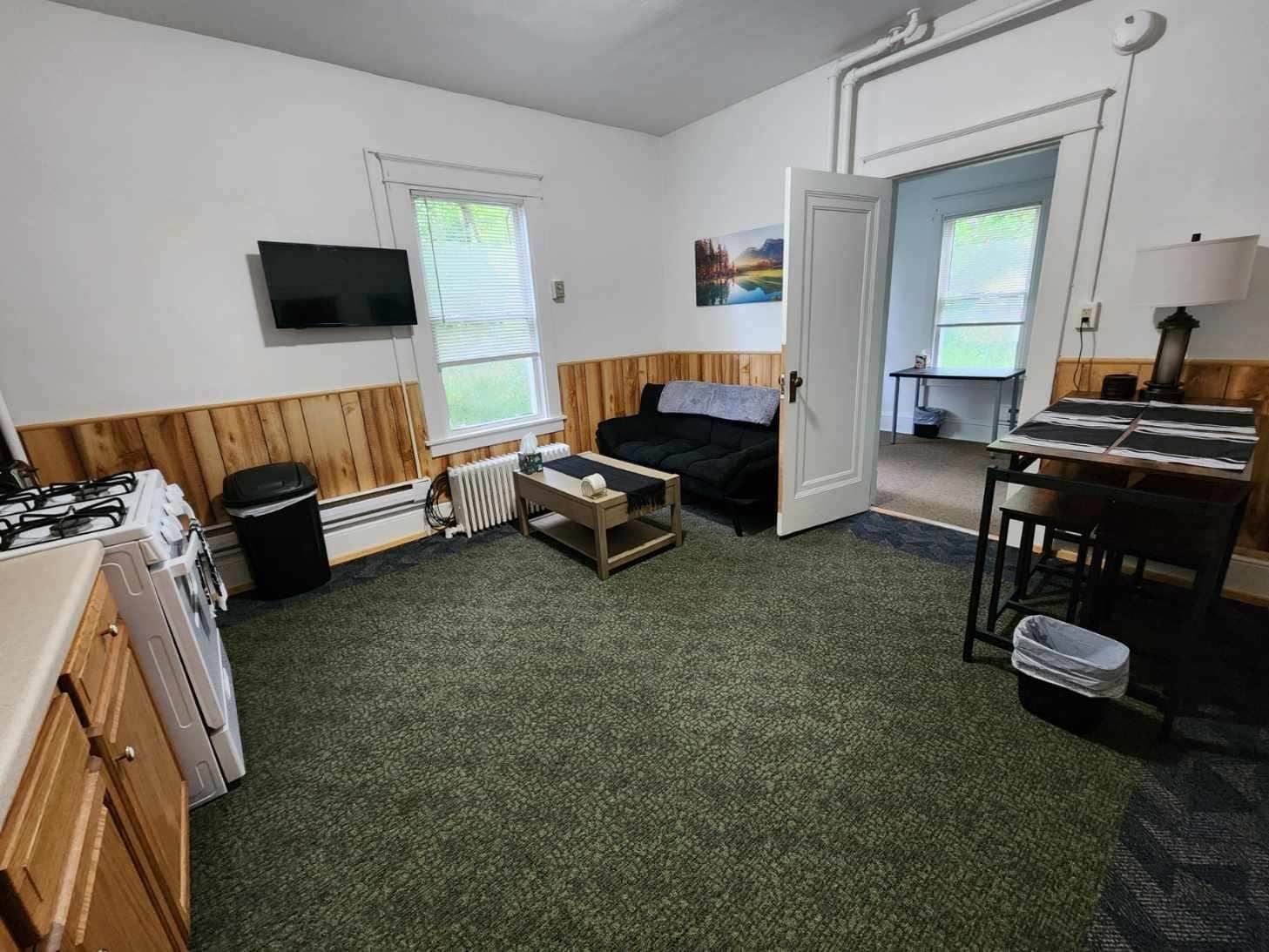 Building Photo - 145 Park Ave