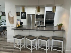 Building Photo - 365 SW 86th Ave