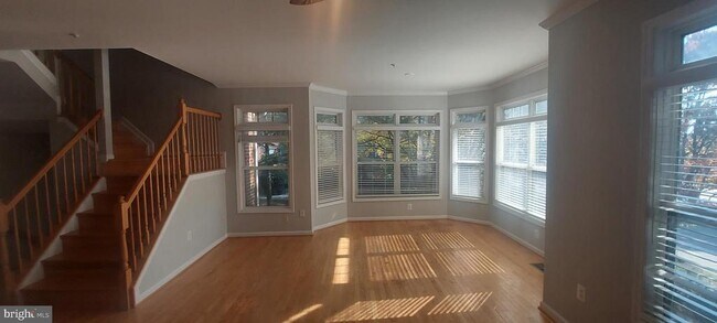 Building Photo - 10210 Sherman Heights Pl