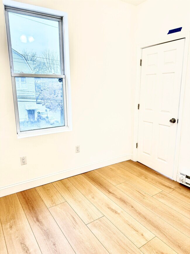 Building Photo - 282 North St