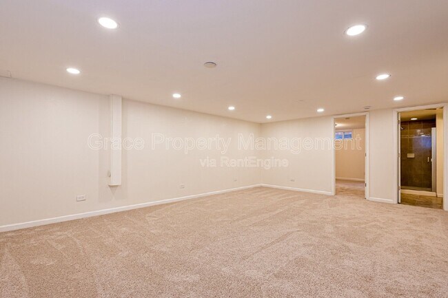Building Photo - 270 Beryl Way