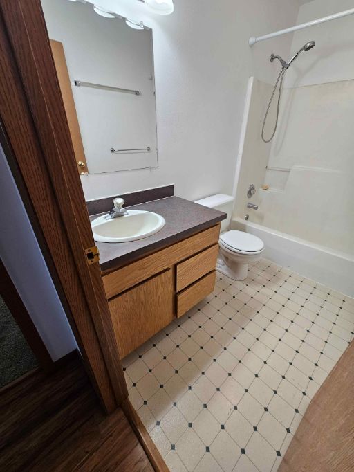 Building Photo - 317 E C St