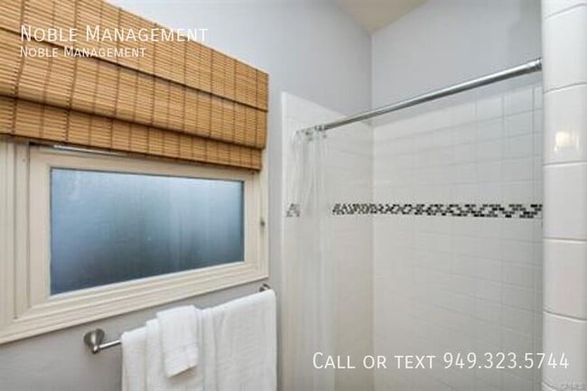 Building Photo - 327 N Harwood-