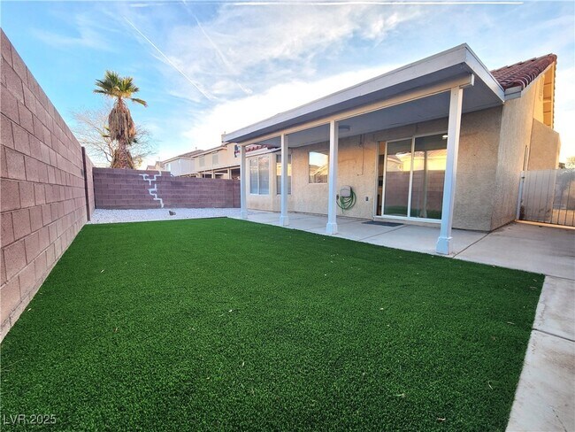 Building Photo - 7624 Glorietta Bay Ct