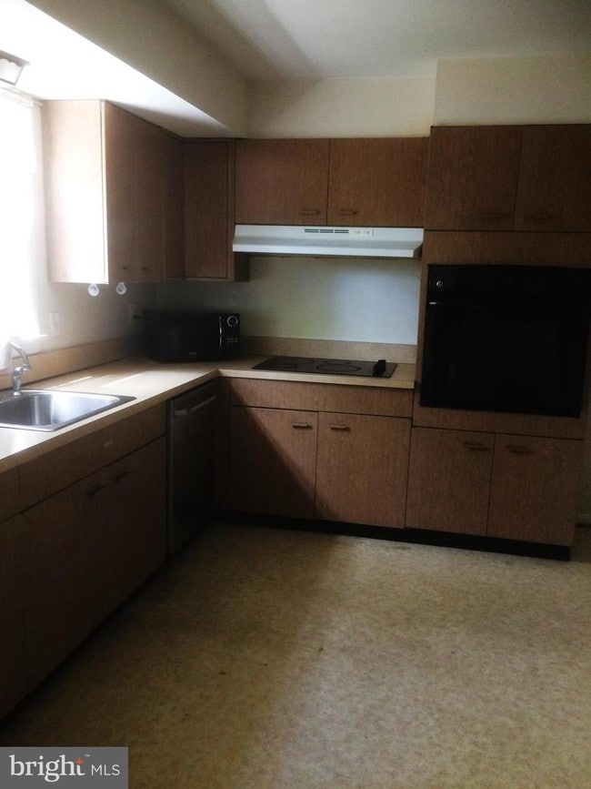 Building Photo - 9228 Limestone Pl