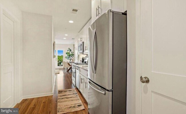 Building Photo - 5410 3rd St NW