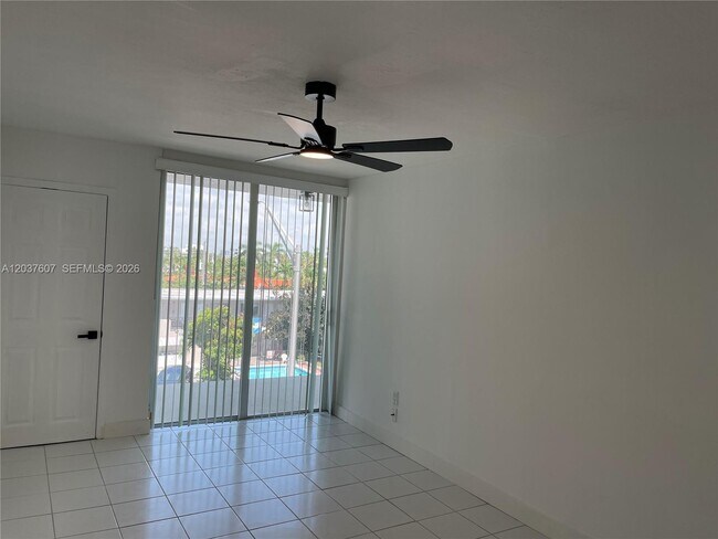 Building Photo - 8233 Harding Ave