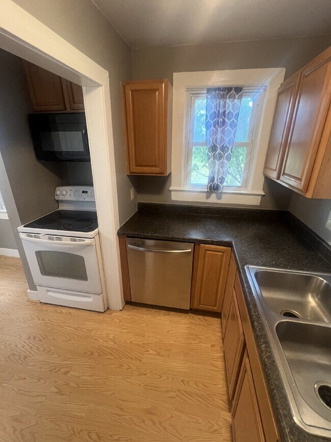 Building Photo - Charming 4-Bedroom Home on Spacious Corner...