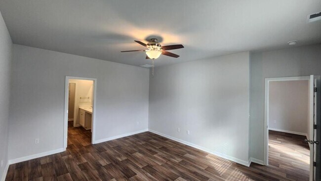 Building Photo - 1055 Sentinel Ct