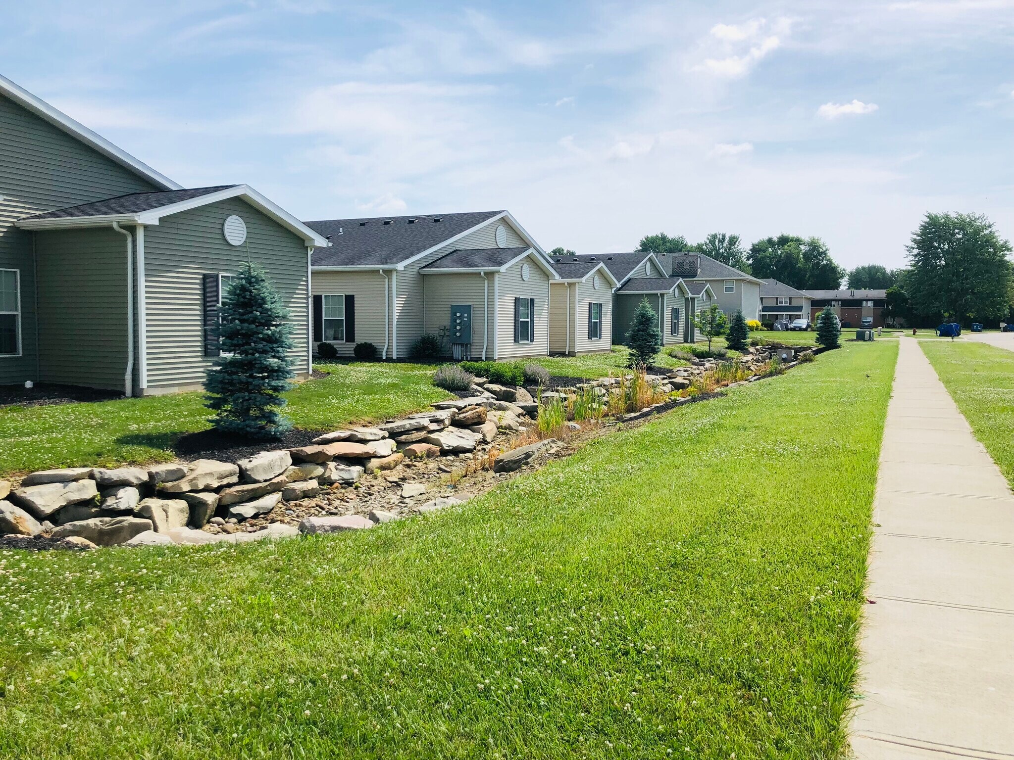 Keywood Gates 198 Keywood Blvd Lagrange OH 44050 Apartment Finder