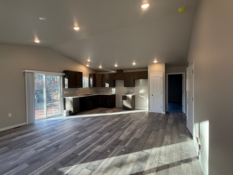 Building Photo - 3343 W Middle Rdg Ave
