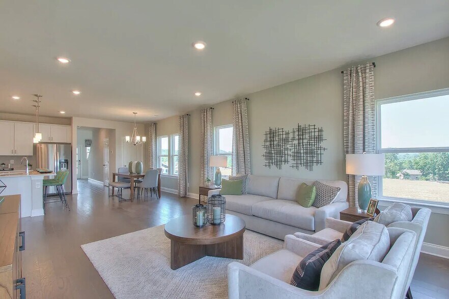 Building Photo - 4718 Oak Point Dr