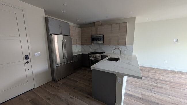 Building Photo - Rhine House Lofts