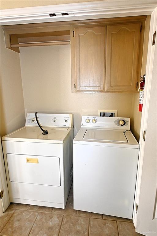 Building Photo - 17 West Dr