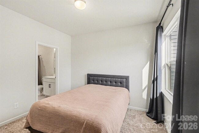 Building Photo - 5128 Somerset Hill Ln