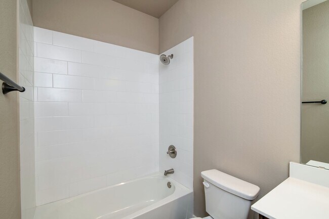 Building Photo - GORGEOUS 3 BEDROOM DUPLEX LOCATED IN MIDLOTHIAN ISD!