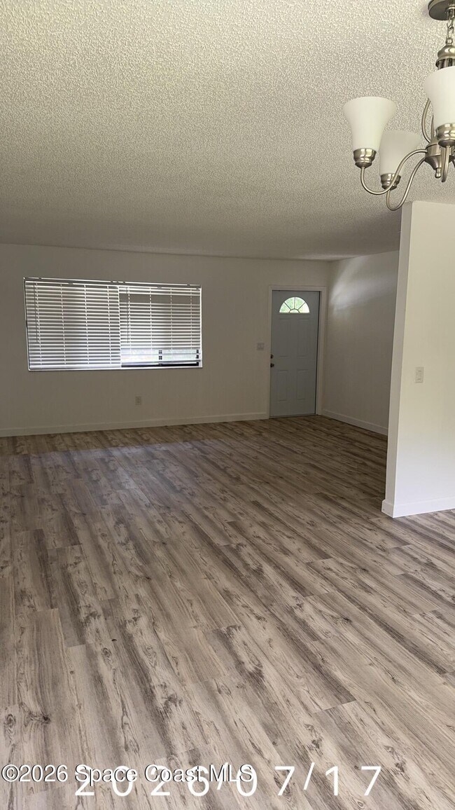Building Photo - 1418 Paley Cir SE
