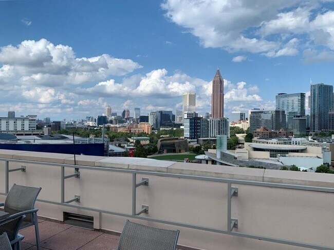 Building Photo - 250 Park Ave W NW