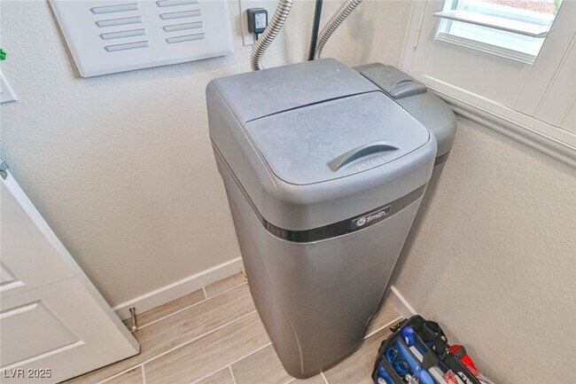 Building Photo - 11290 Hidden Peak Ave