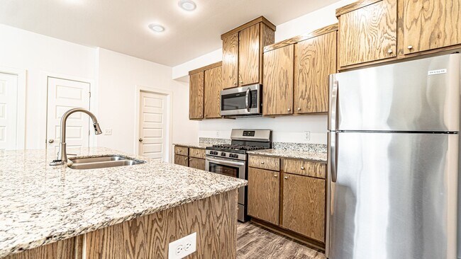 Building Photo - 640 Hidden Springs Dr