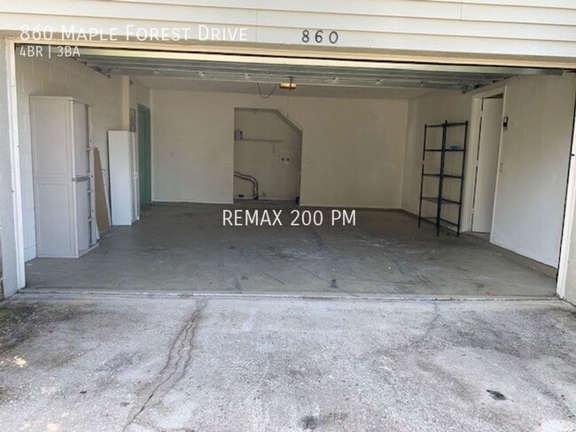 Building Photo - 860 Maple Forest Dr
