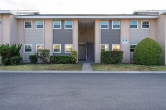 Building Photo - 814 Sky Lake Cir