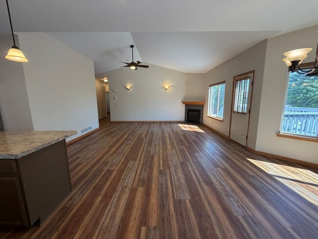 Building Photo - 1702 70th Ave
