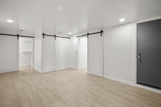 Building Photo - 2606 Justus St