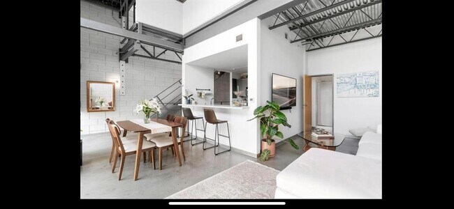 Building Photo - 4801 S Congress Ave