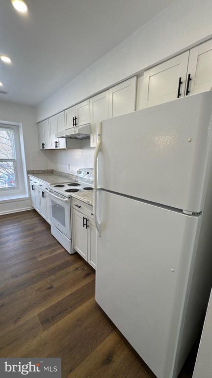 Building Photo - 3837 Lansdale Ct