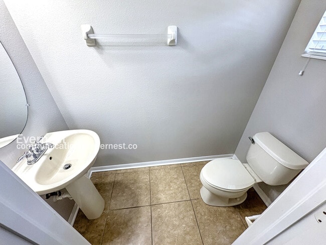 Building Photo - 12806 Belvedere Song Way