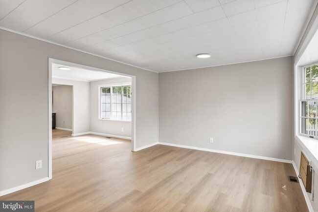 Building Photo - 1507 Clearbrook Ave