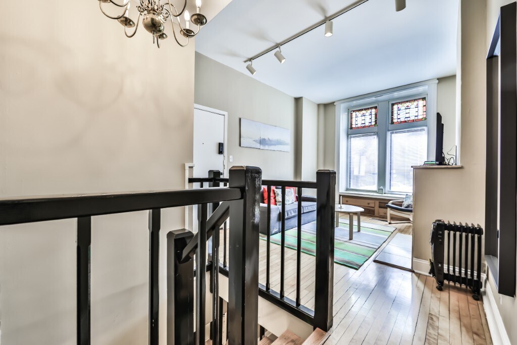 Building Photo - 1851 N Lincoln Ave