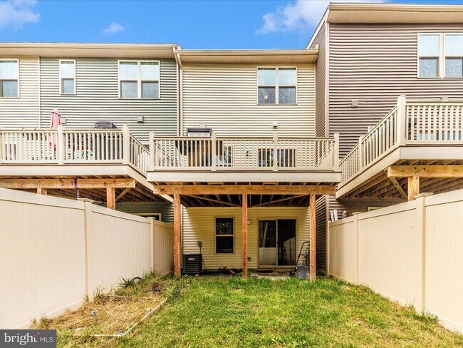 Building Photo - 7129 Bodkin Wy
