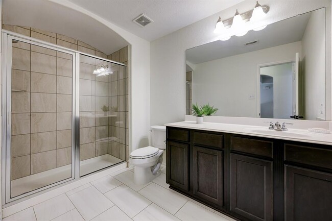 Building Photo - 4427 Garden Ridge Ct
