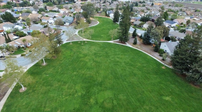 Building Photo - 4670 Holycon Cir